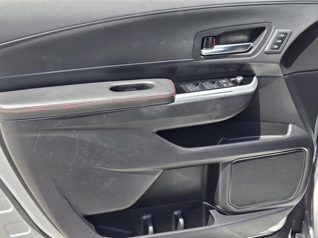 2025 Toyota Sienna XSE - Photo 13