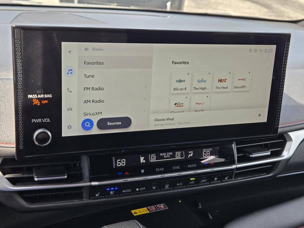 2025 Toyota Sienna XSE - Photo 28