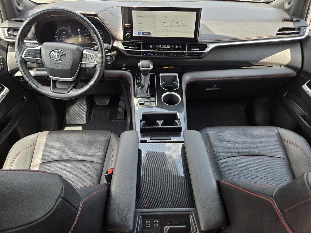 2025 Toyota Sienna XSE - Photo 21