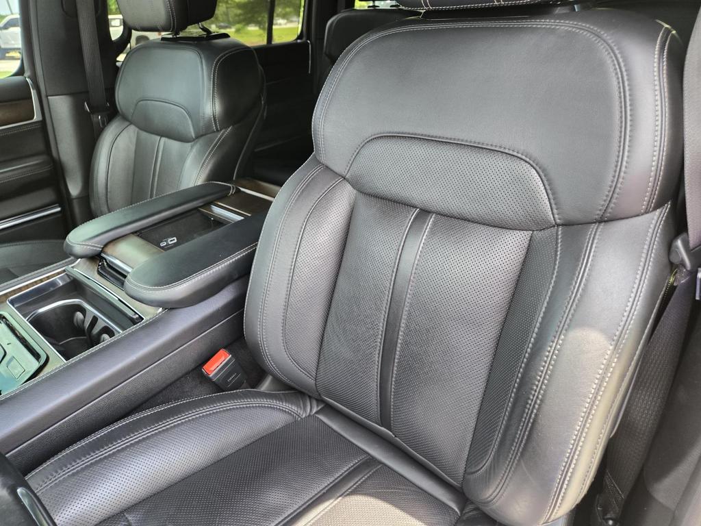 2023 Jeep Grand Wagoneer Series I - Photo 17