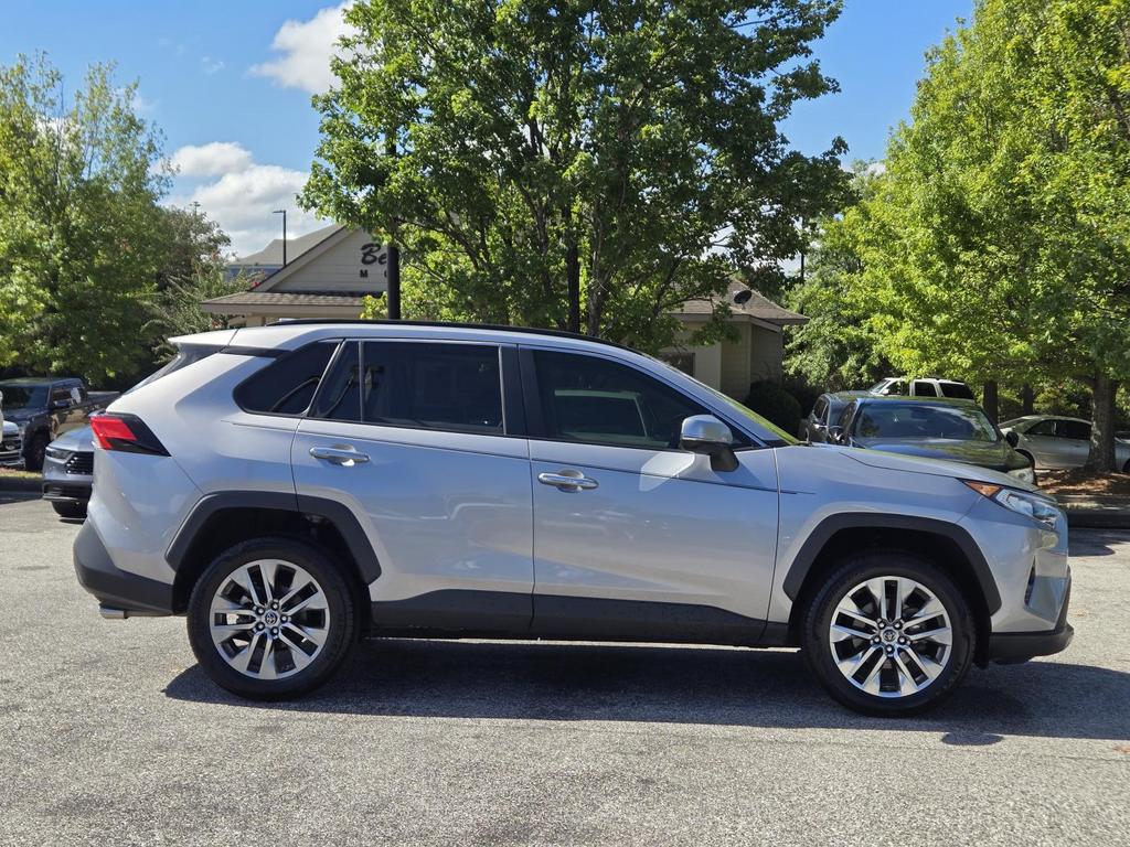 2019 Toyota RAV4 Limited - Photo 6